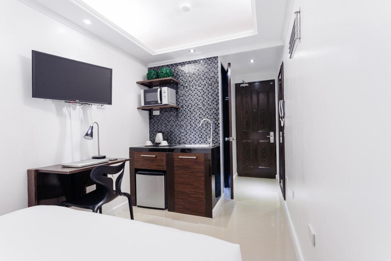Nest Nano Suites Poblacion - Makati Makati City Екстериор снимка